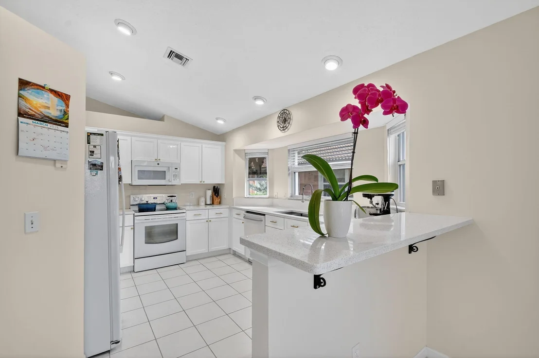 Photo of 2453 Stonegate Drive