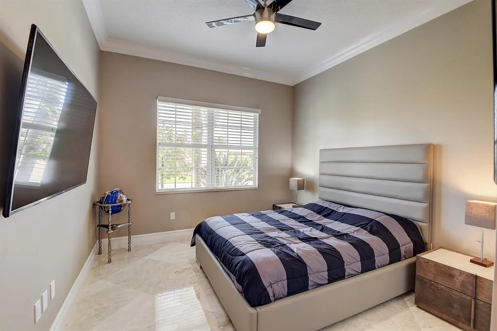 Photo of 12324 Cascade Valley Lane