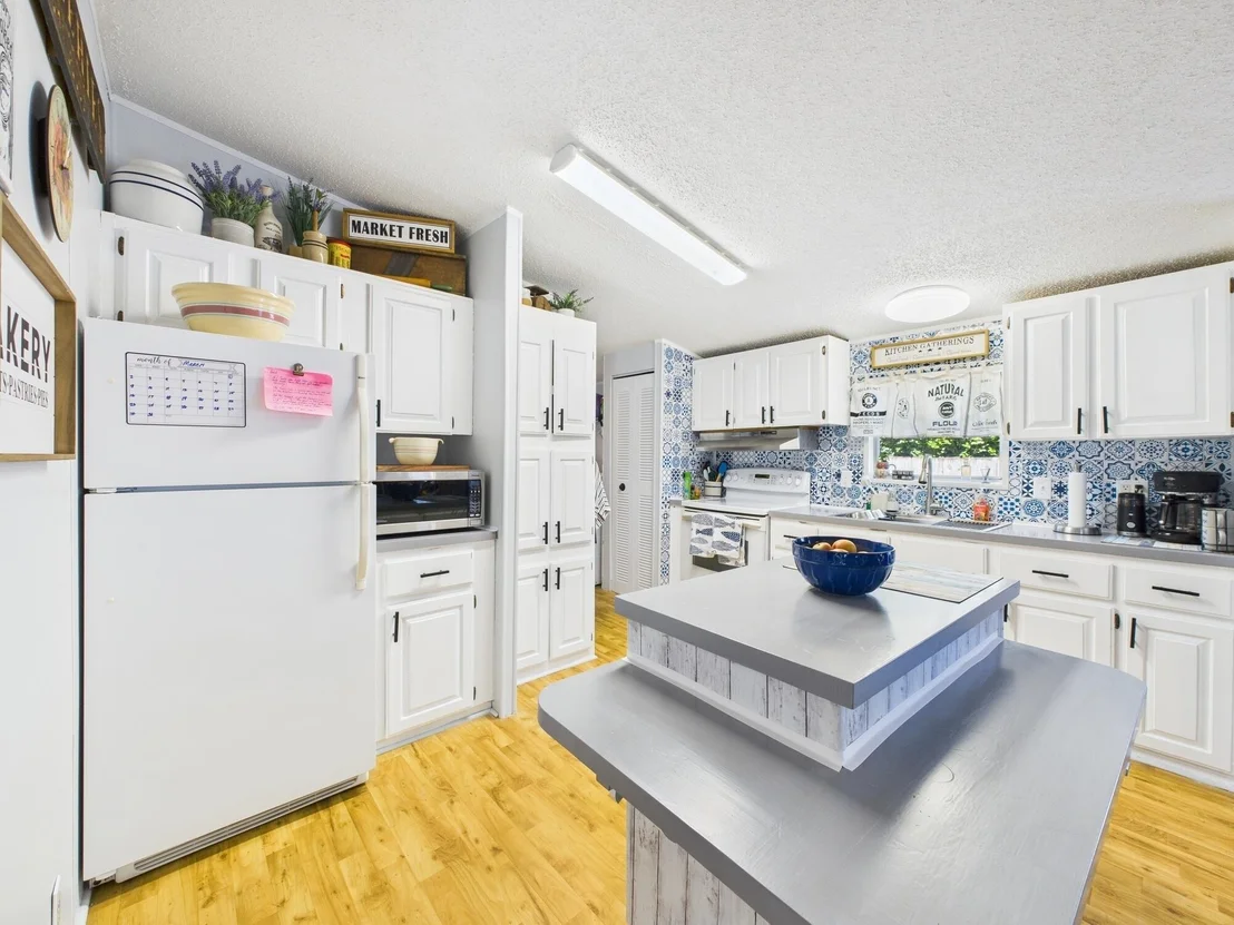 Photo of 403 NE 8th Avenue