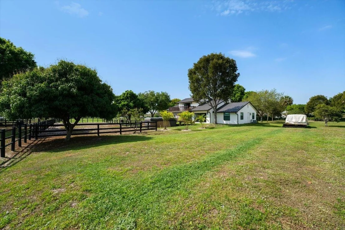 Photo of 2040 Galloway Trail