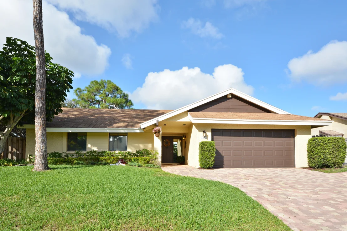 Photo of 2399 NW 30th Road