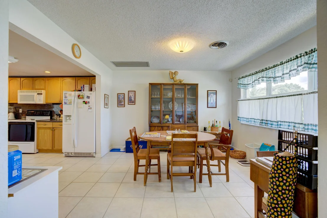 Photo of 452 Date Palm Drive
