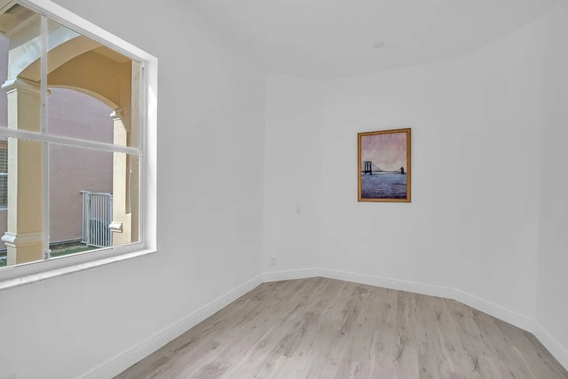 Photo of 941 Bluewood Terrace