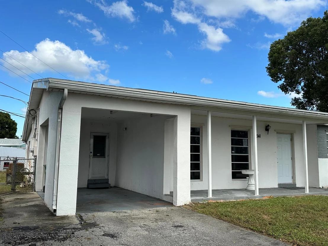 Photo of 341 Henthorne Drive