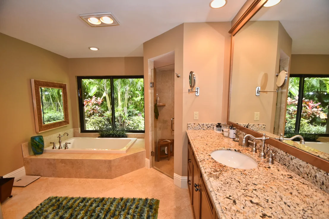 Photo of 3943 Live Oak Boulevard