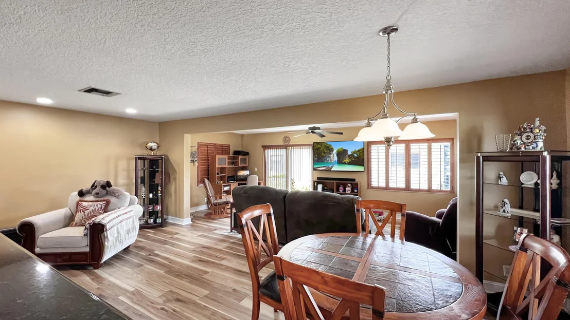Photo of 6168 Overland Place