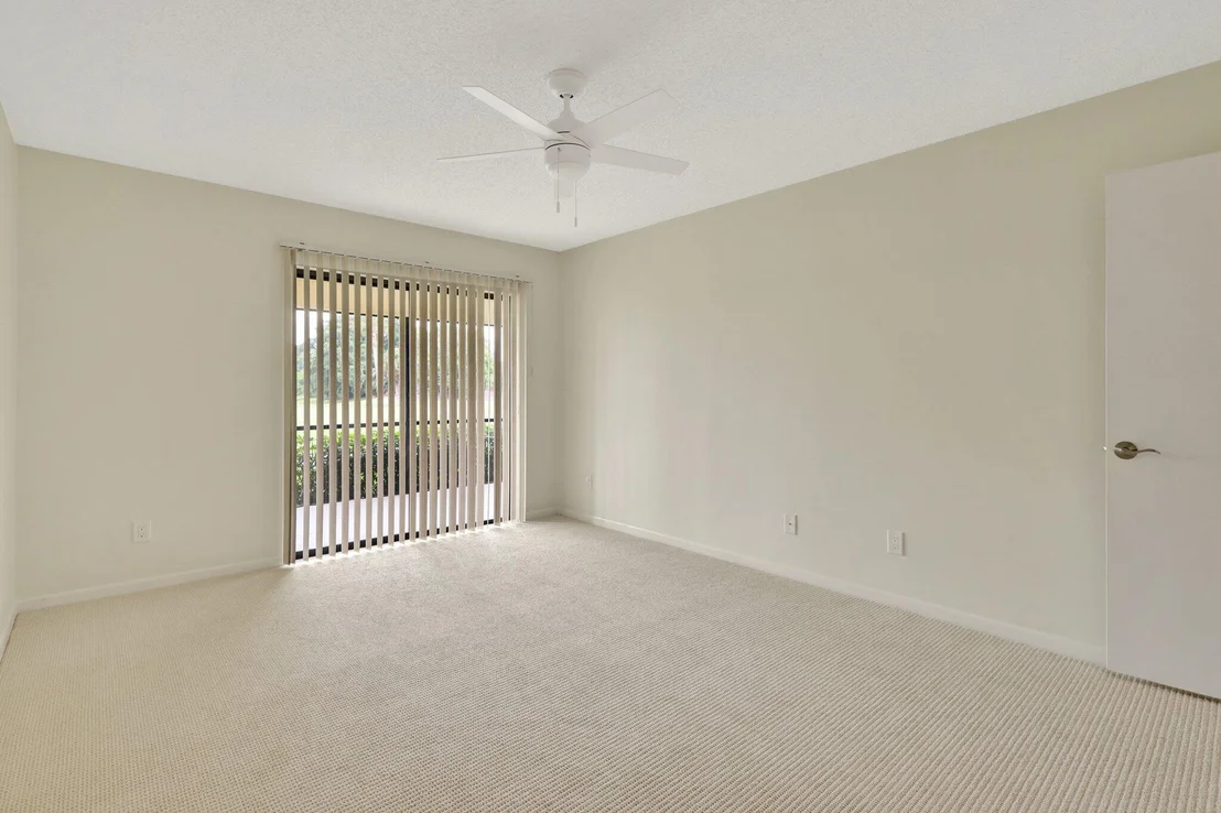Photo of Unit C at 801 Pinecrest Circle