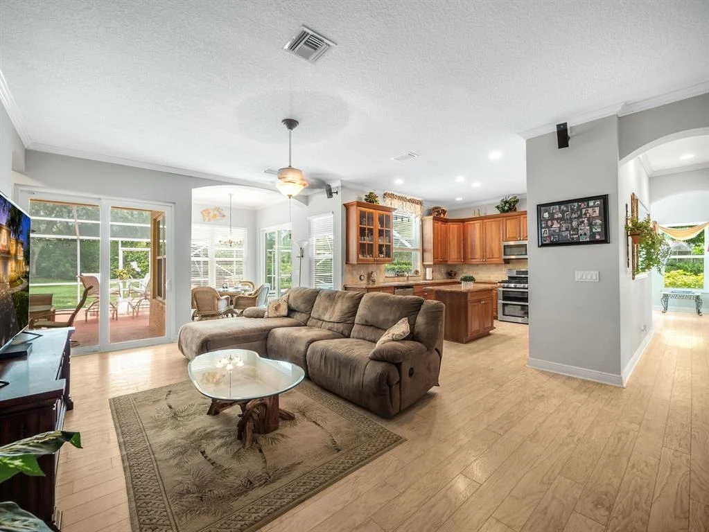 Photo of 422 Oriole Circle