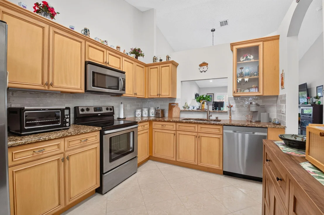 Photo of 6079 CALADIUM Road