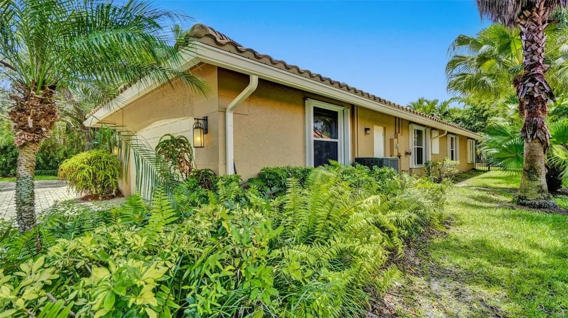 Photo of 475 Sabal Way
