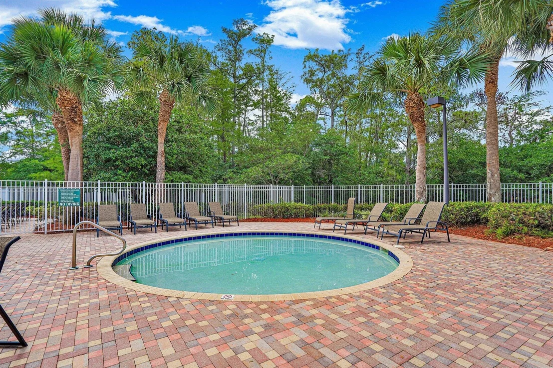 Photo of 6329 Stonehurst Circle
