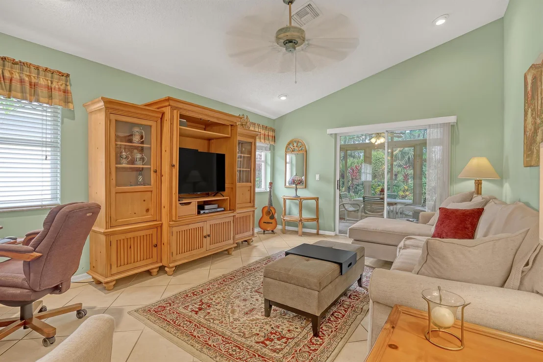 Photo of 6995 SE Cutler Trail