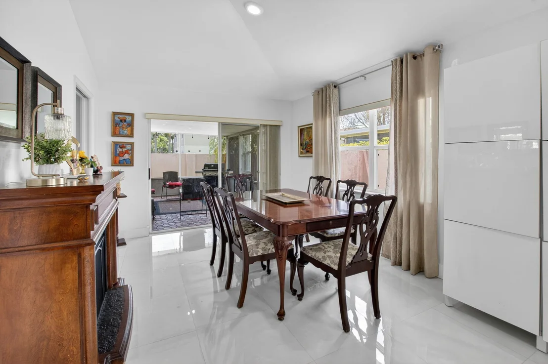 Photo of 5501 Grande Palm Circle