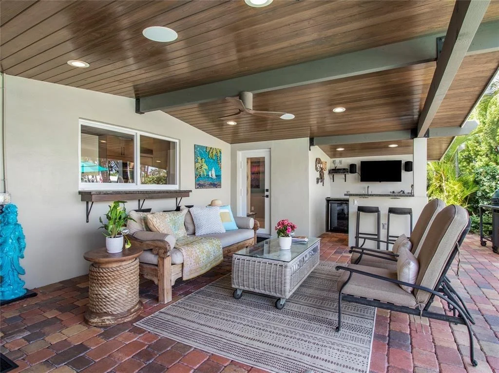 Photo of 330 SE 14th Avenue