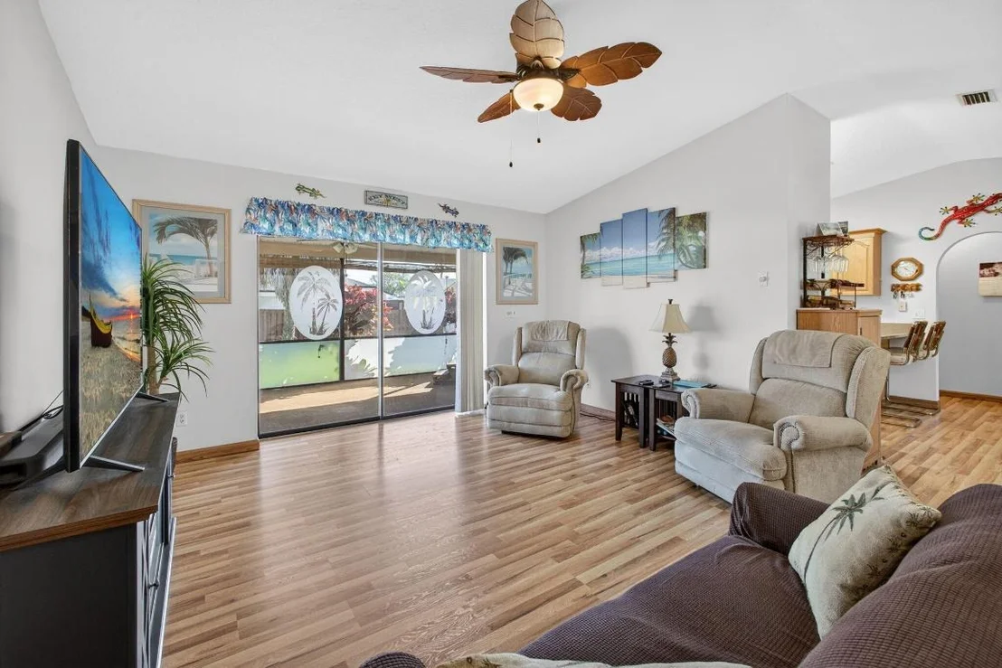 Photo of 5216 Palm Drive