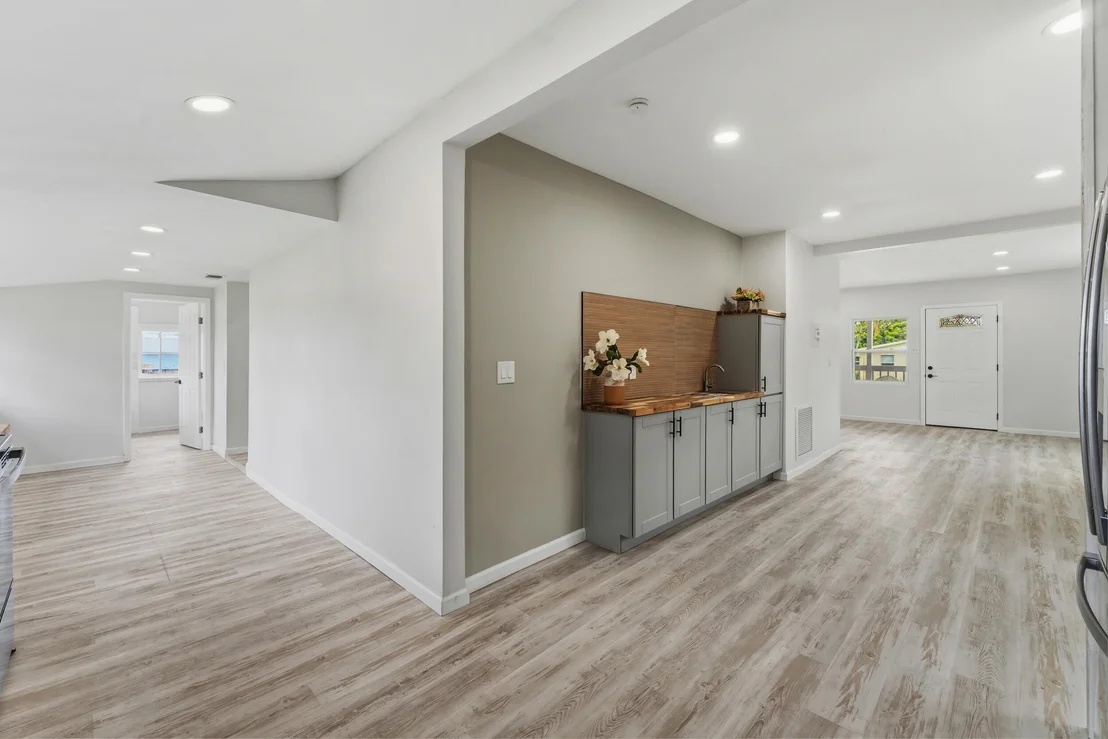 Photo of 1566 NW 9th Avenue