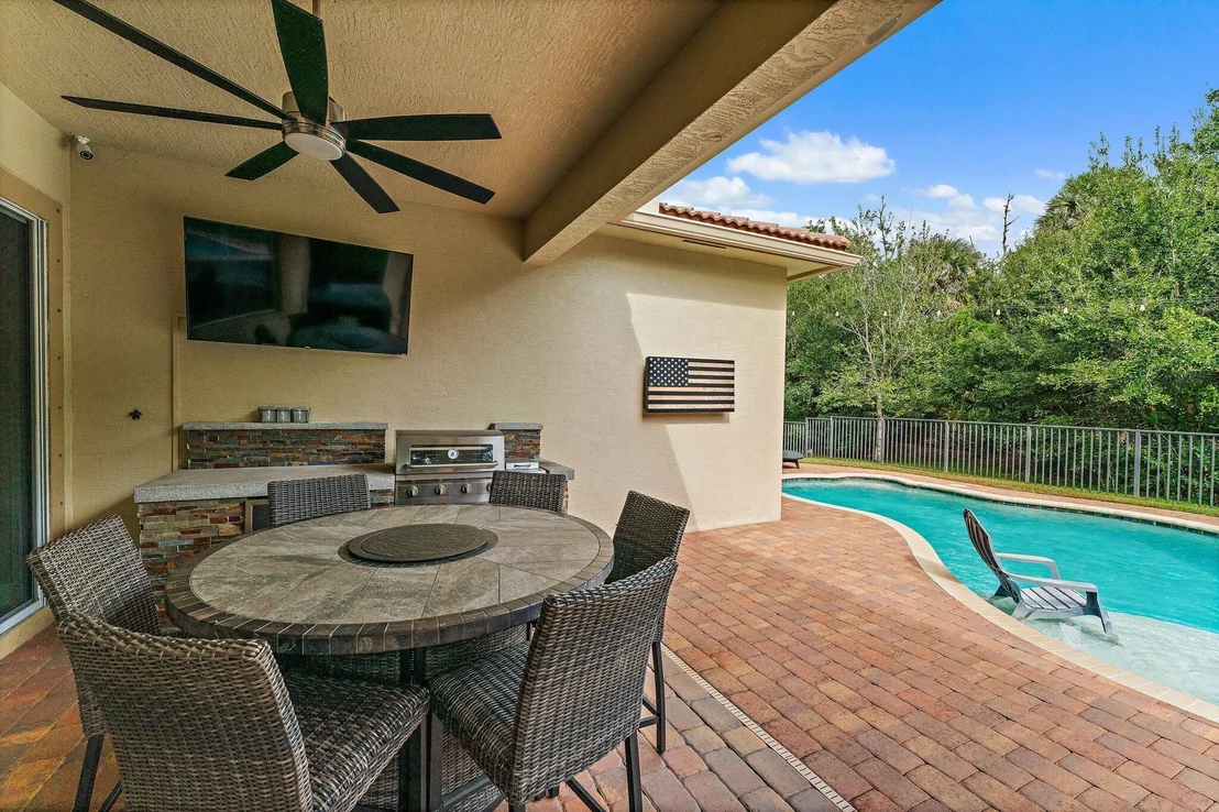 Photo of 8337 SW Marin Drive