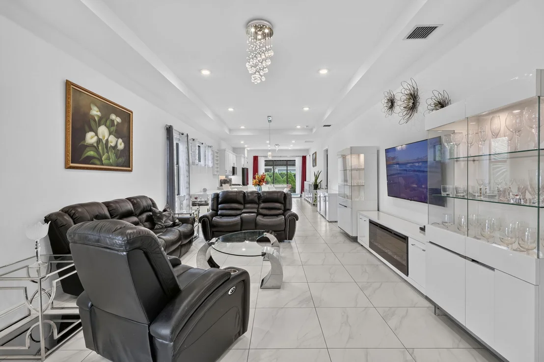 Photo of 16065 Key Biscayne Lane
