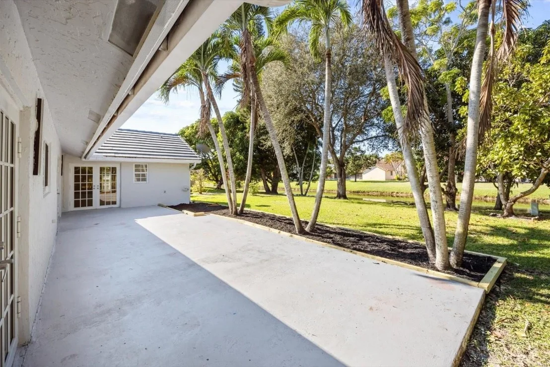 Photo of 9791 Sun Pointe Drive