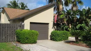 Photo of 1421 Cormorant Road