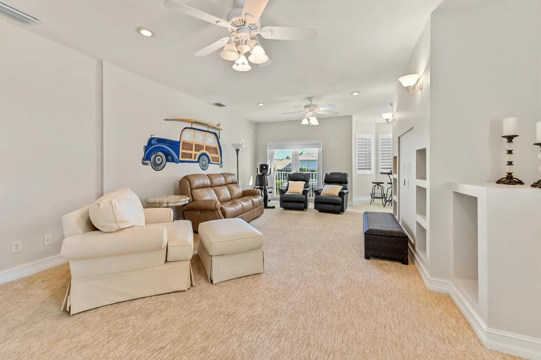 Photo of 8817 SE Compass Island Way