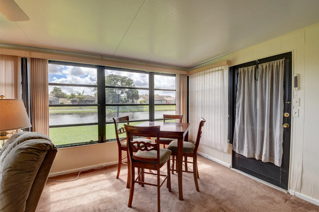 Photo of 5102 Mirror Lakes Boulevard