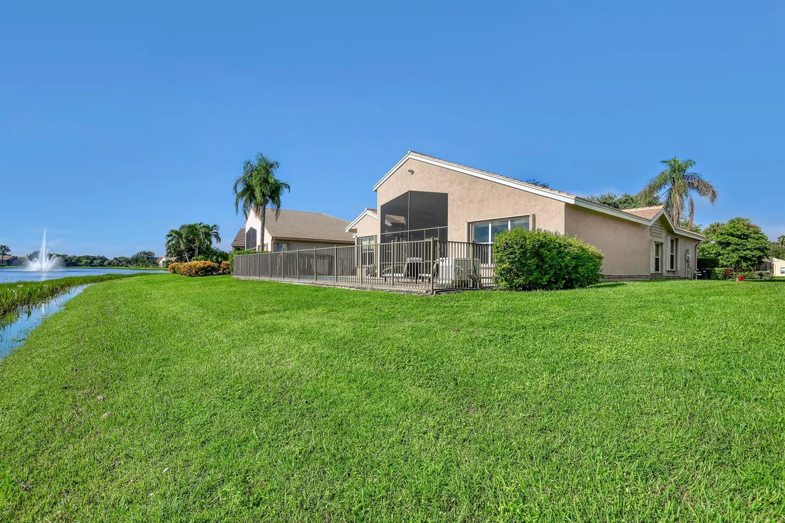 Photo of 13232 Alhambra Lake Circle
