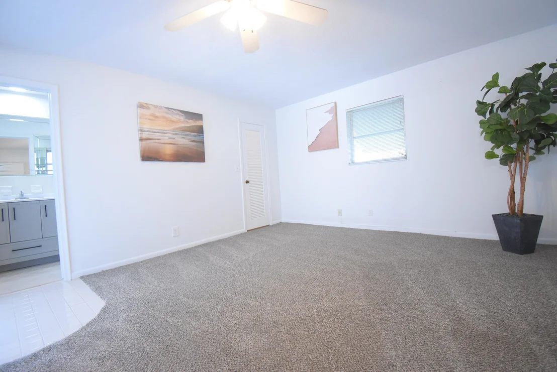 Photo of 701 NW 6TH Drive