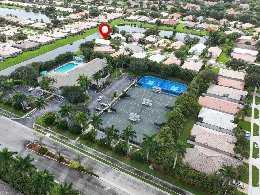 Photo of 10847 Crystal Key Lane