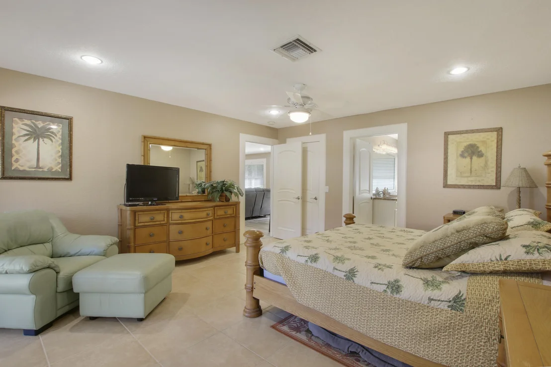 Photo of 807 Palmer Road