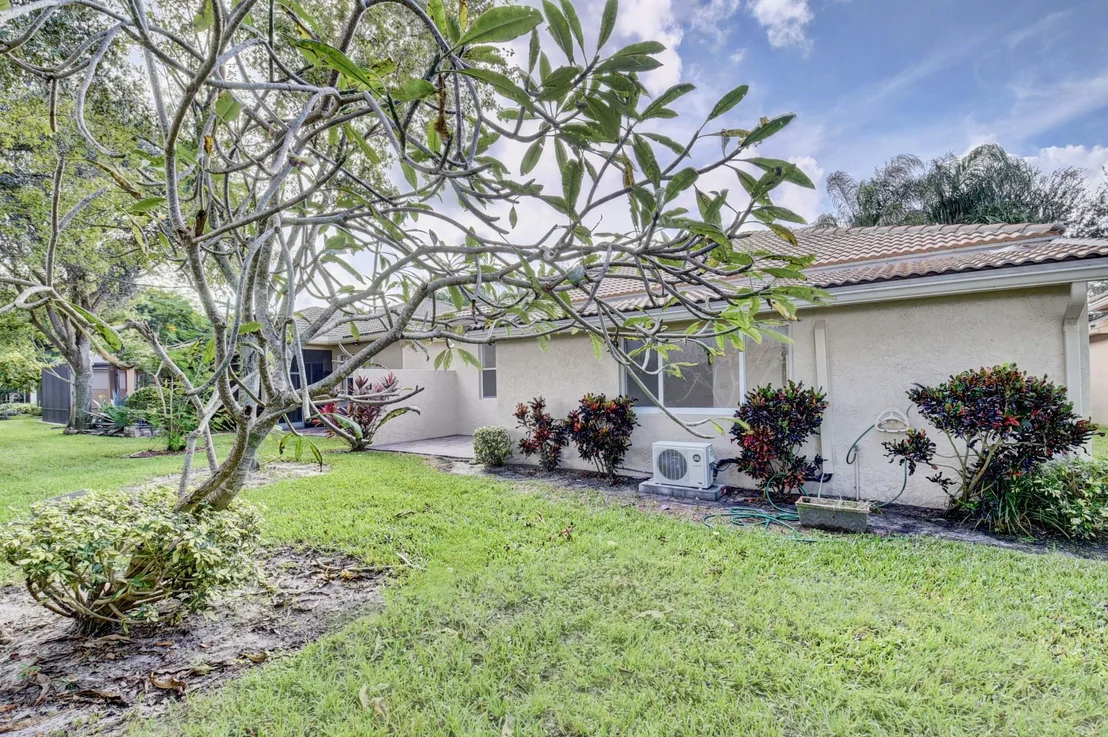 Photo of 7381 Forest Park Way