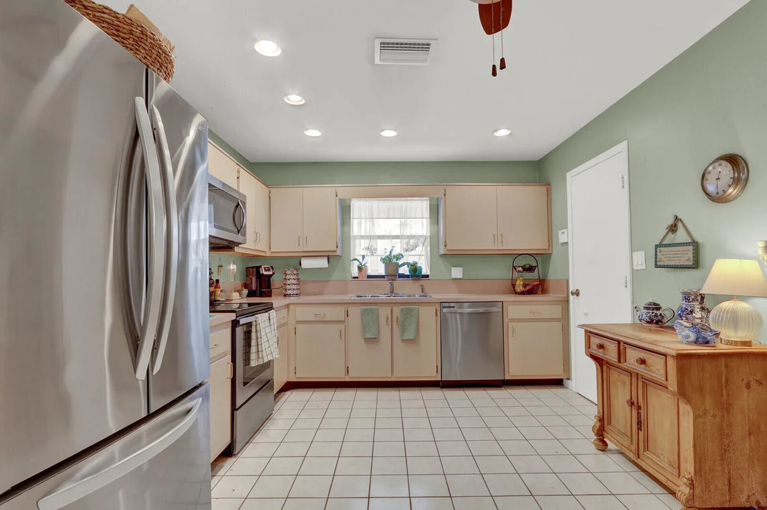 Photo of 21946 White Pine Terrace