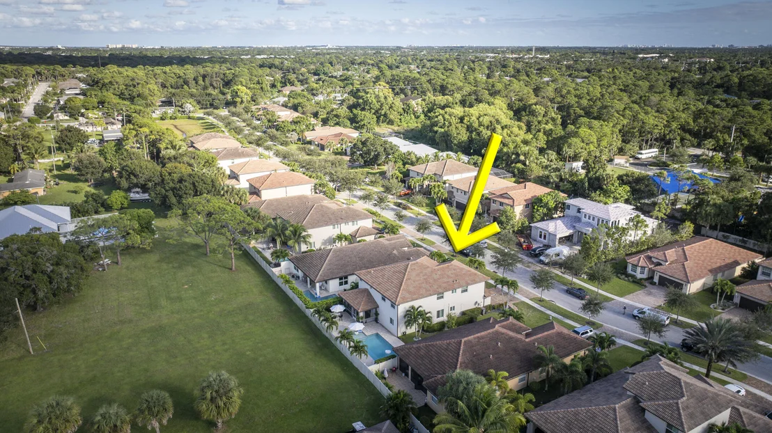Photo of 7131 Limestone Cay Road