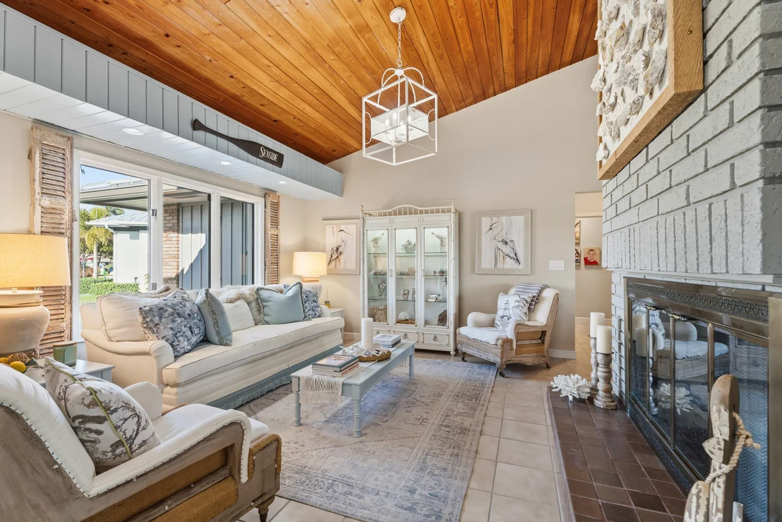 Photo of 427 Glenbrook Drive