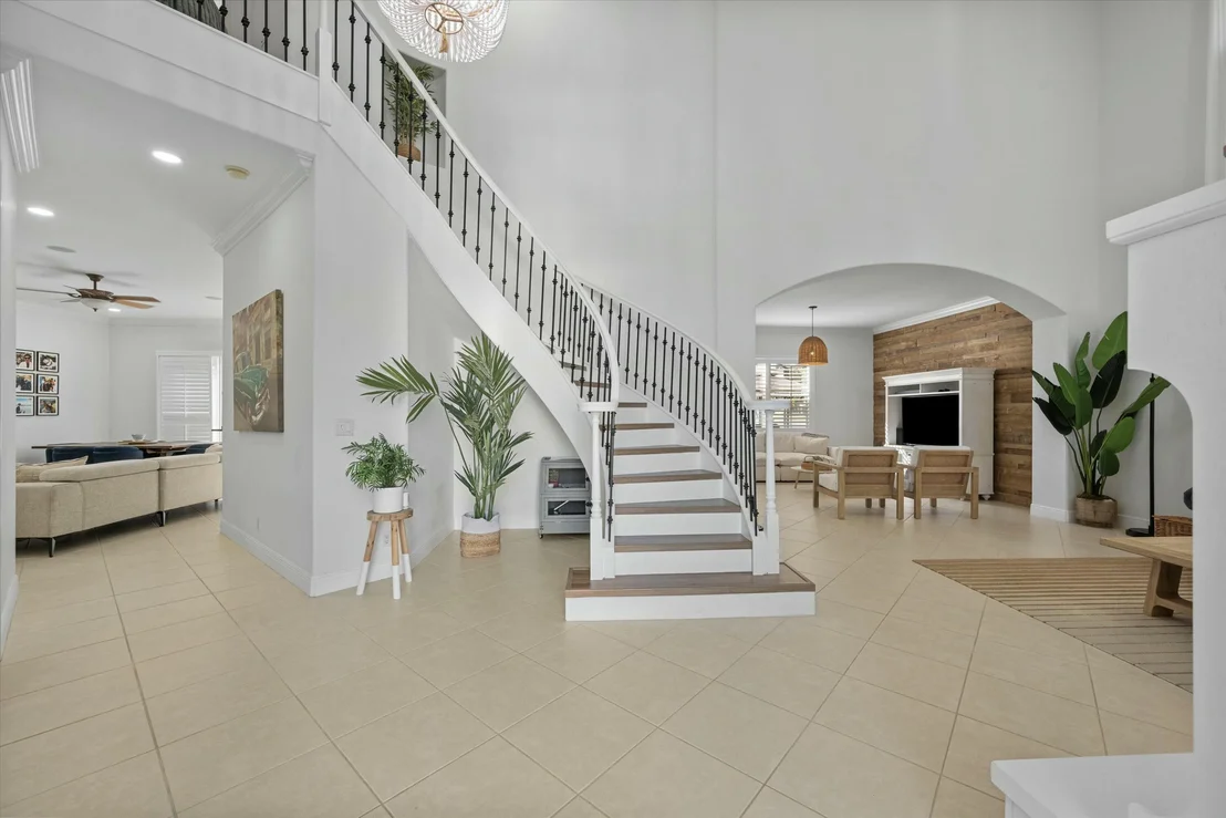 Photo of 1386 Beacon Circle