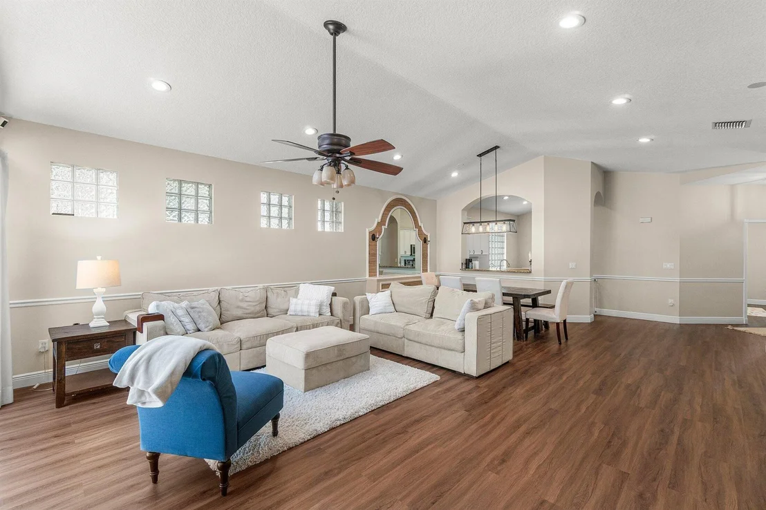 Photo of 6329 Stonehurst Circle
