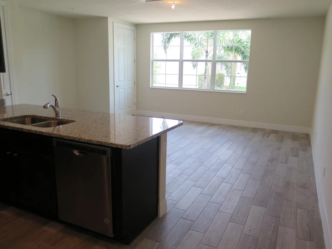 Photo of 1072 Community Drive