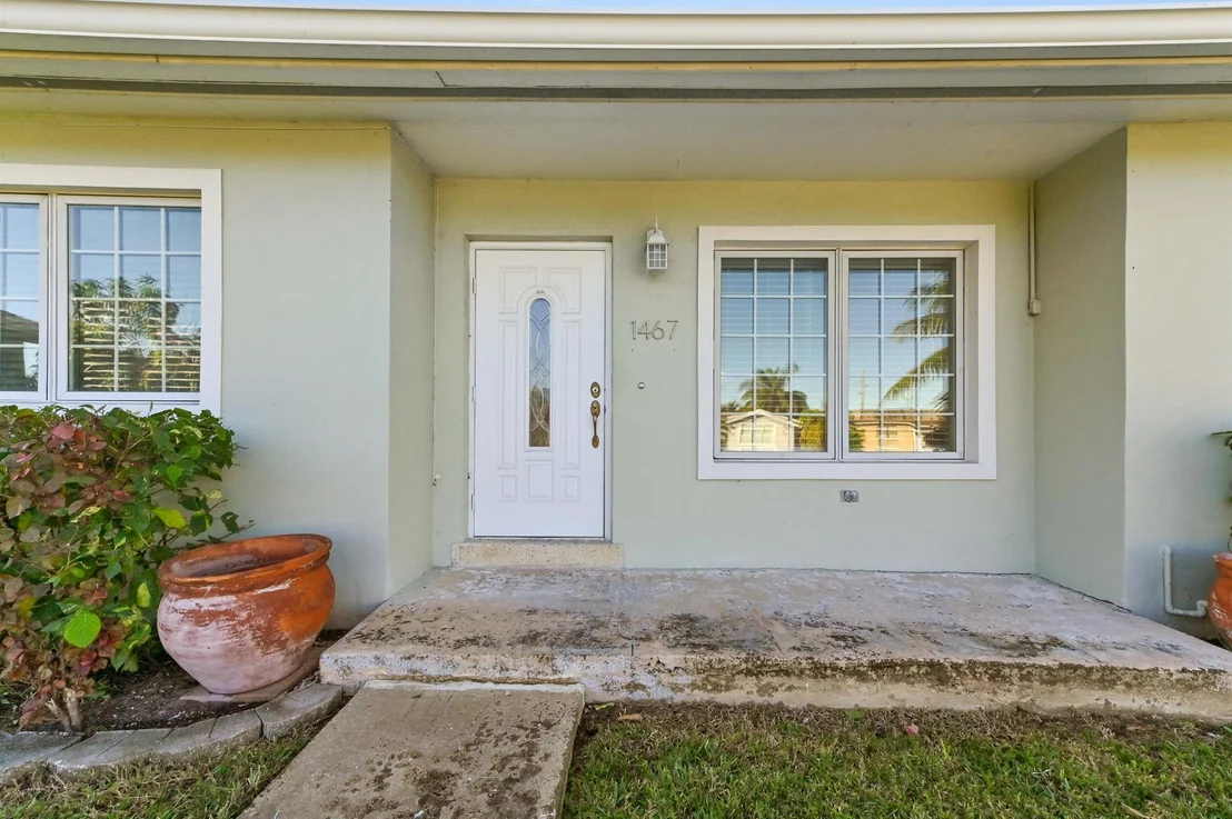 Photo of 1467 Cochran Drive