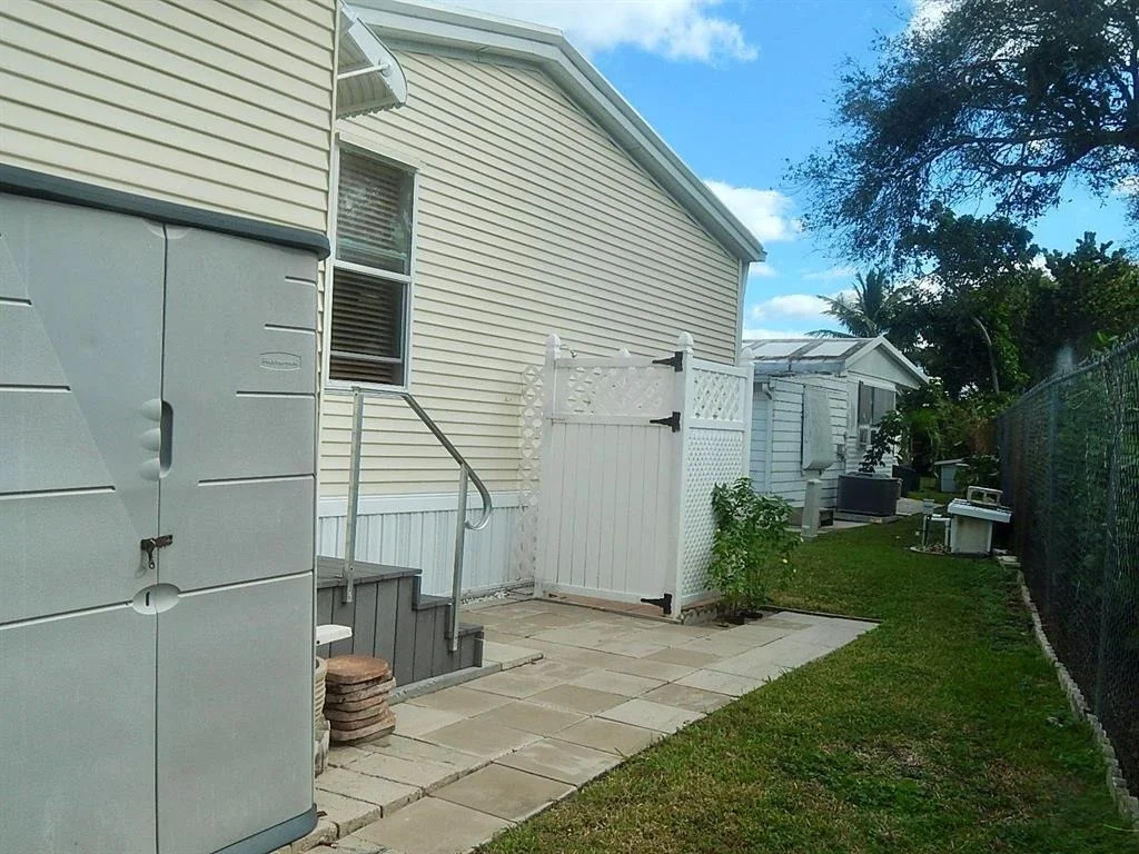 Photo of Unit 10 at 400 N A1a Highway