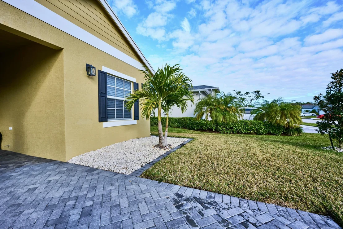 Photo of 2037 Bridgehampton Terrace