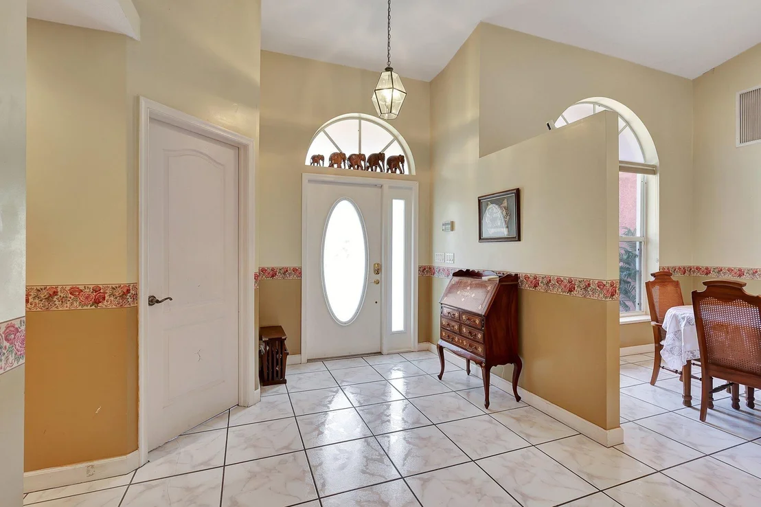 Photo of 1624 SW Gregor Way Way