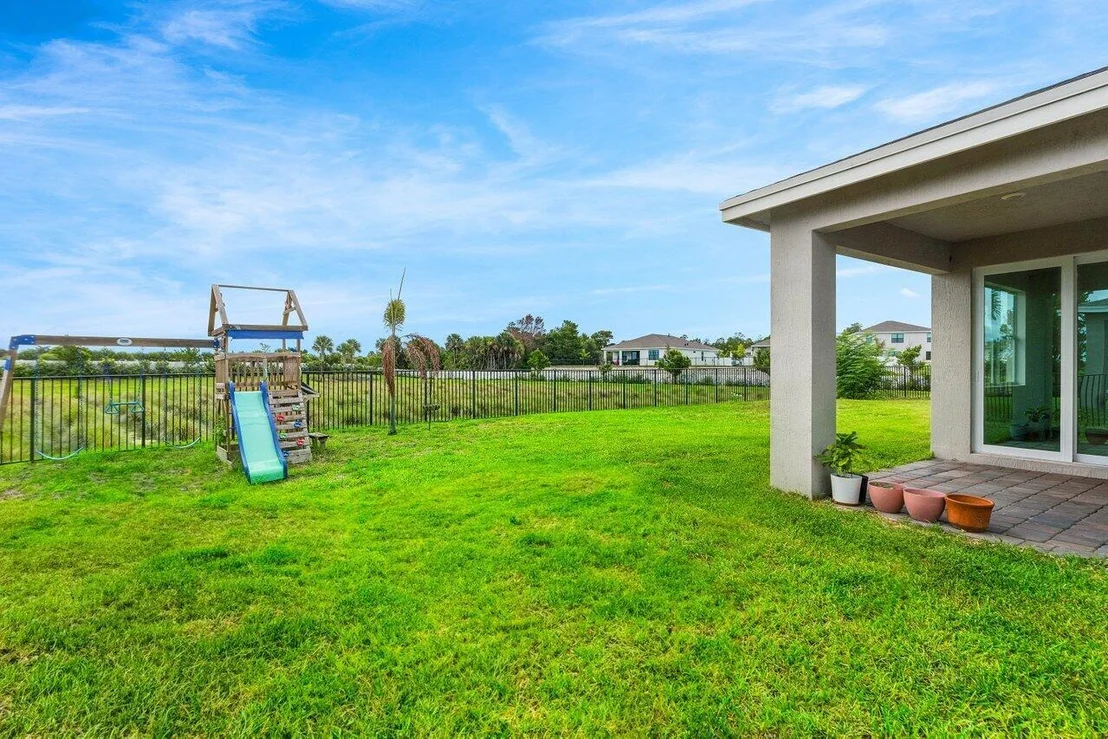 Photo of 2770 NE Breezeway Circle