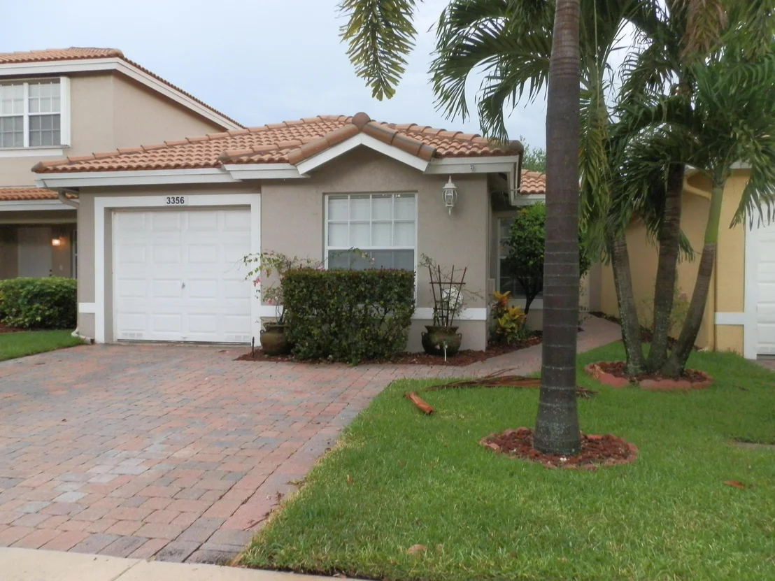 Photo of 3356 Commodore Court
