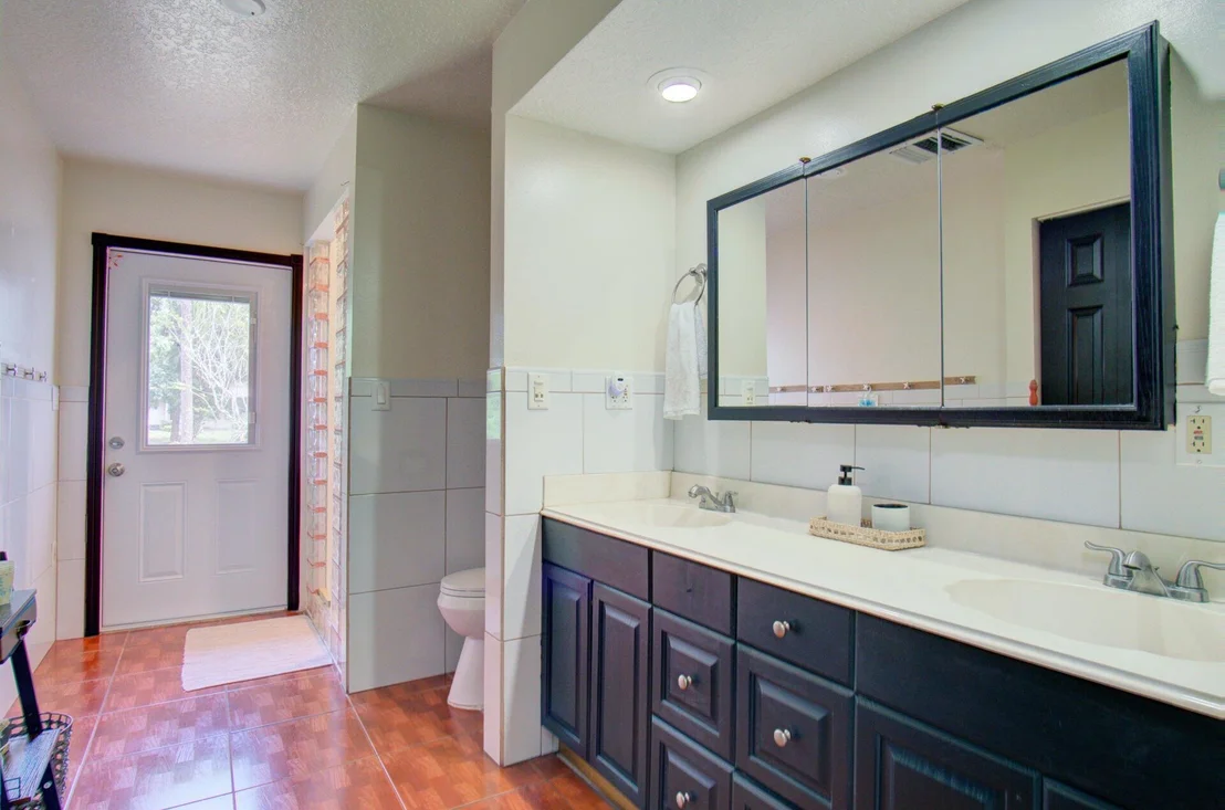 Photo of 4090 Mandarin Boulevard