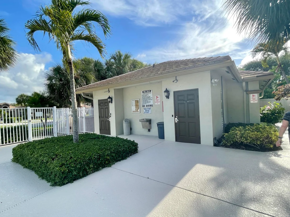 Photo of 7834 Manor Forest Boulevard