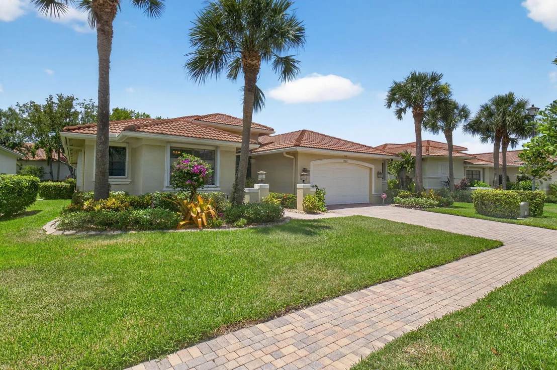 Photo of 14619 Jetty Lane