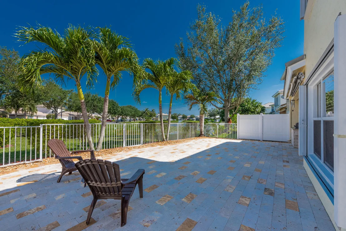 Photo of 6869 Hendry Drive