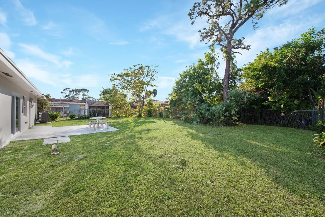 Photo of 3105 Evergreen Lane