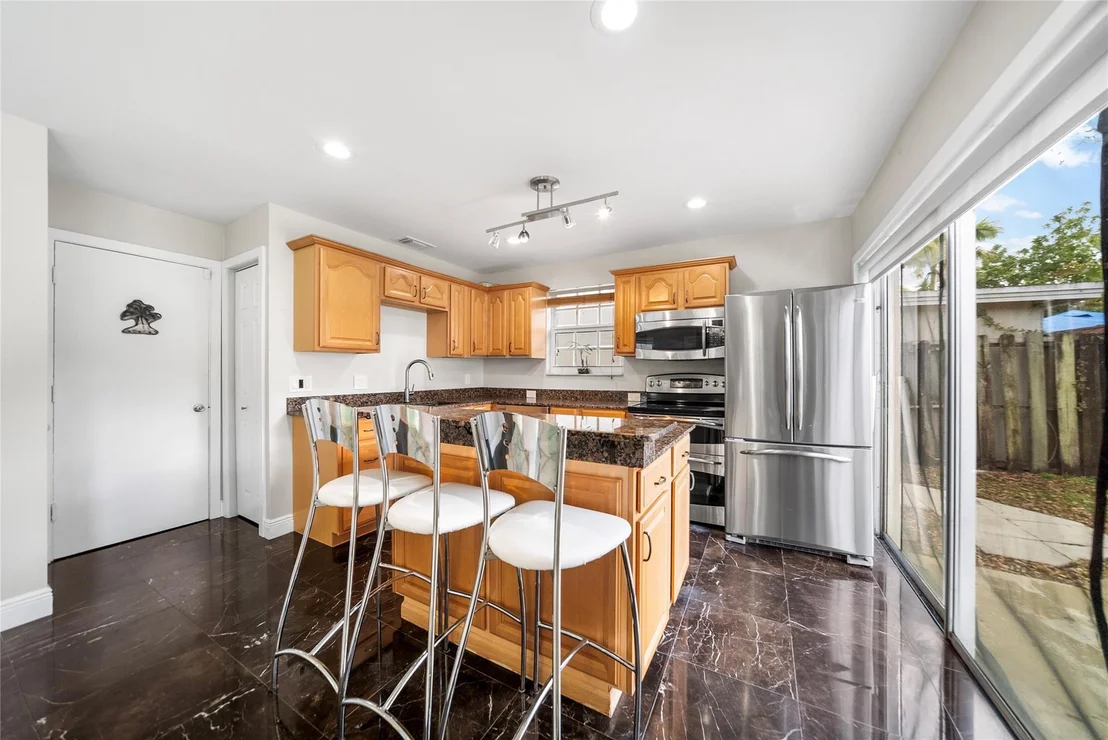 Photo of 6652 Bayfront Drive