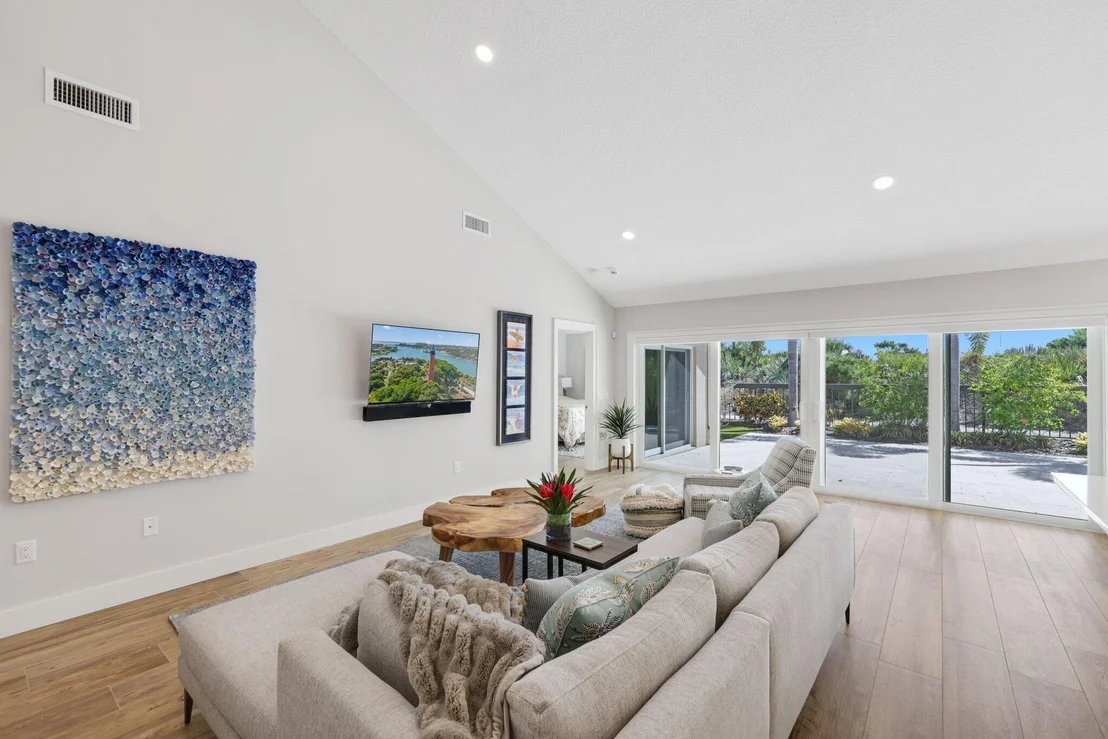 Photo of 215 Ridge Road